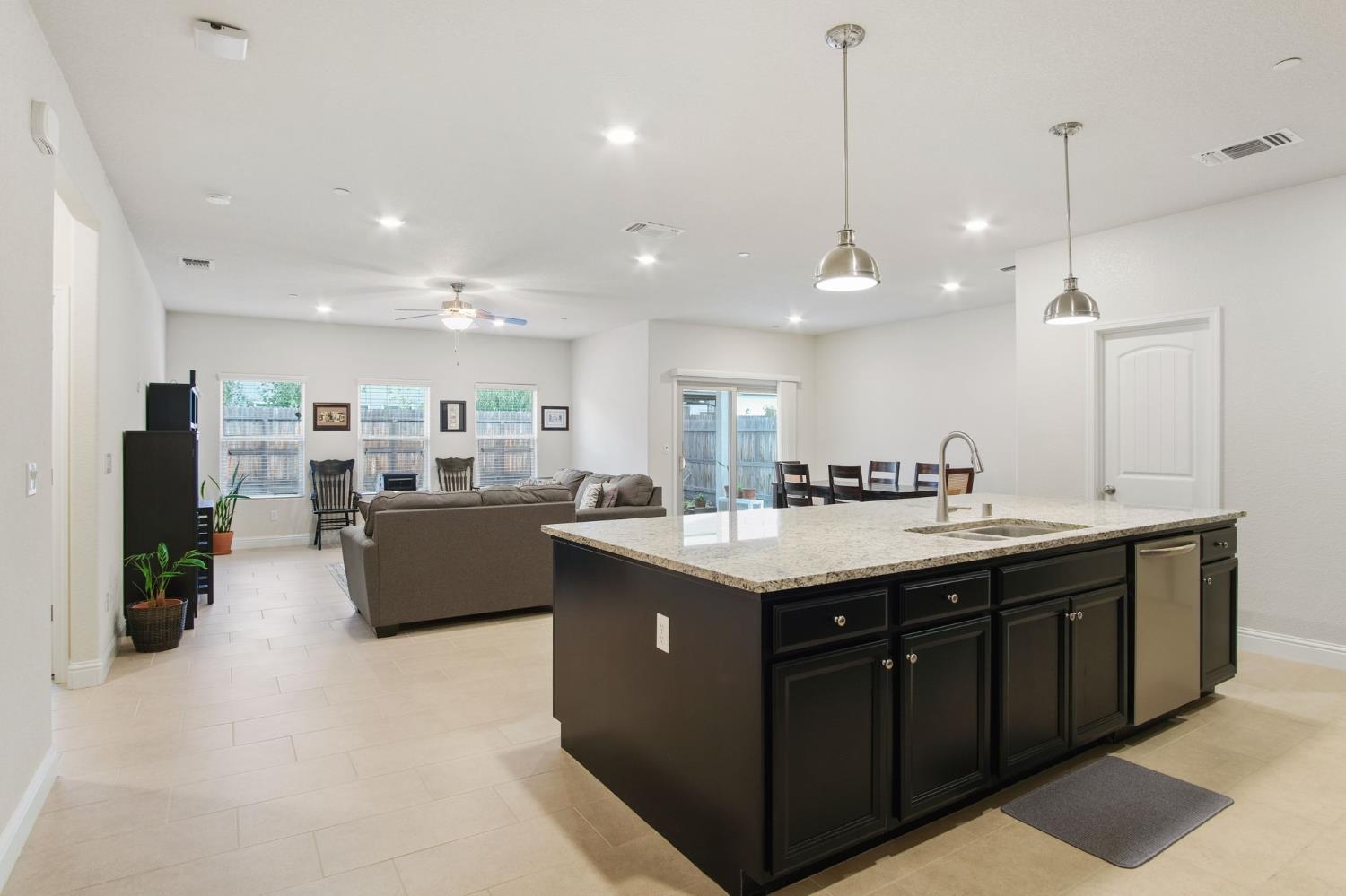 3790 Bonifacio Way, Merced, CA 95340