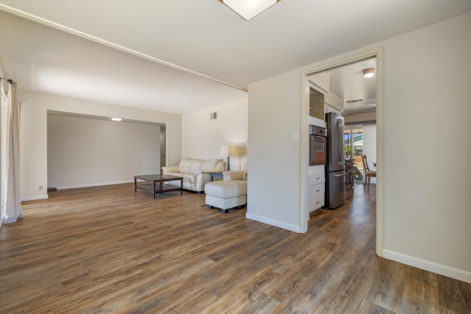 2021 W Louise Ave, Manteca, CA 95337