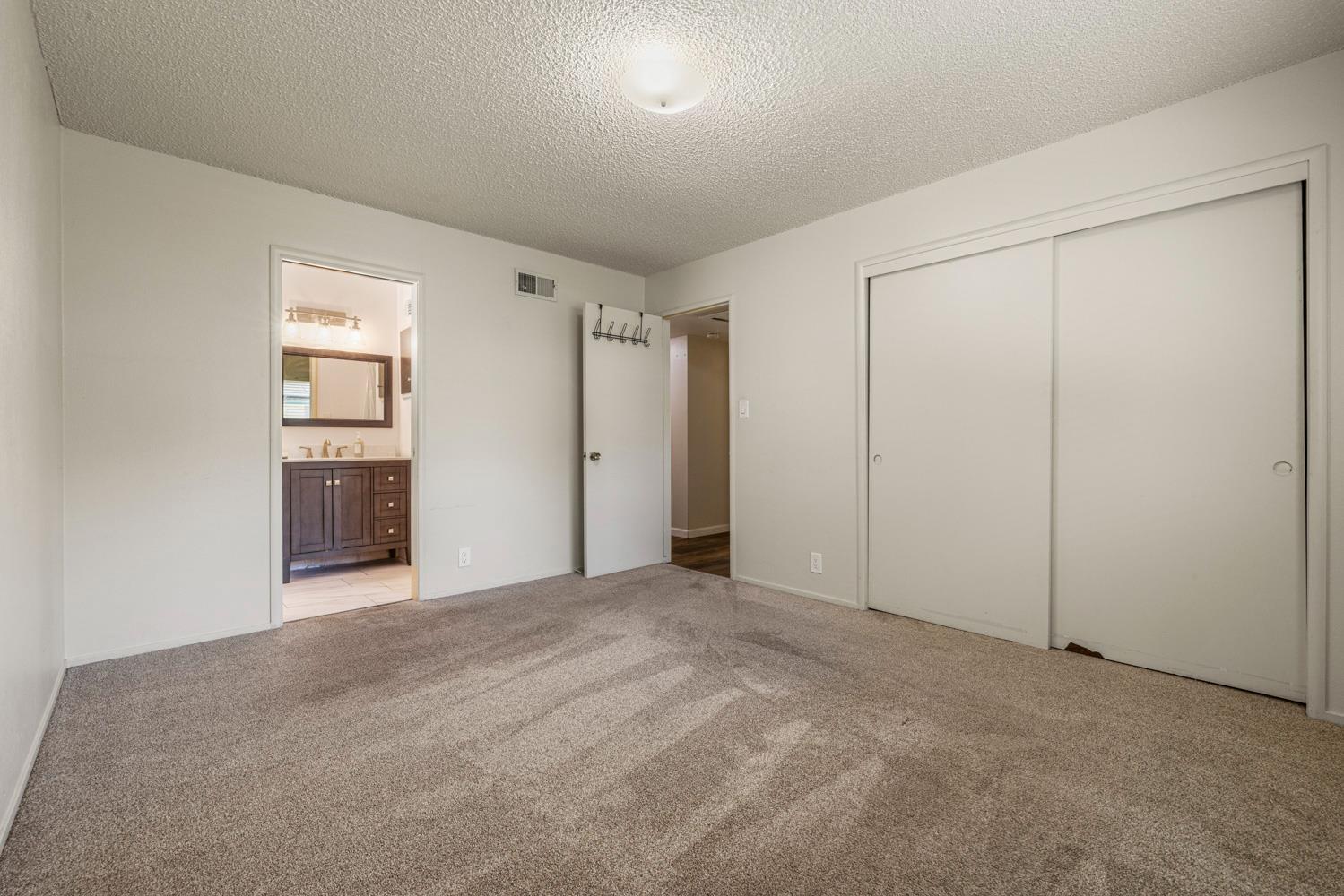 2021 W Louise Ave, Manteca, CA 95337