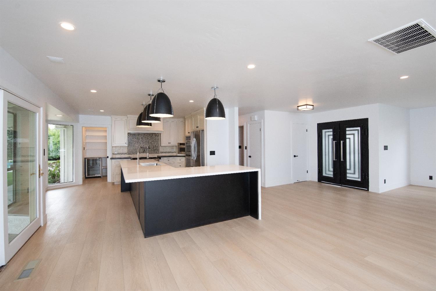 606 Hartley Dr, Modesto, CA 95356