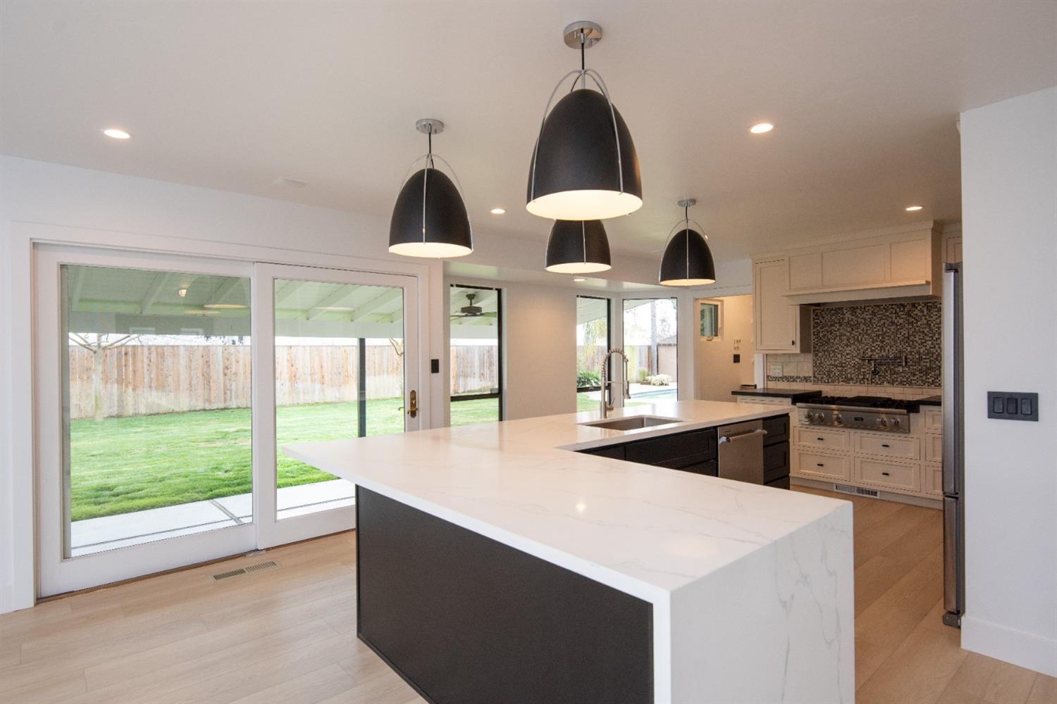 606 Hartley Dr, Modesto, CA 95356