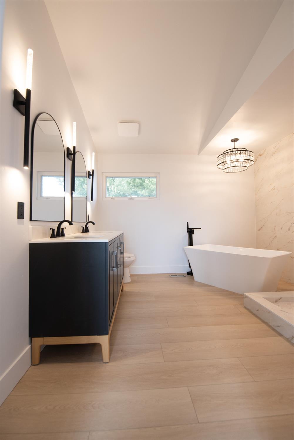 606 Hartley Dr, Modesto, CA 95356