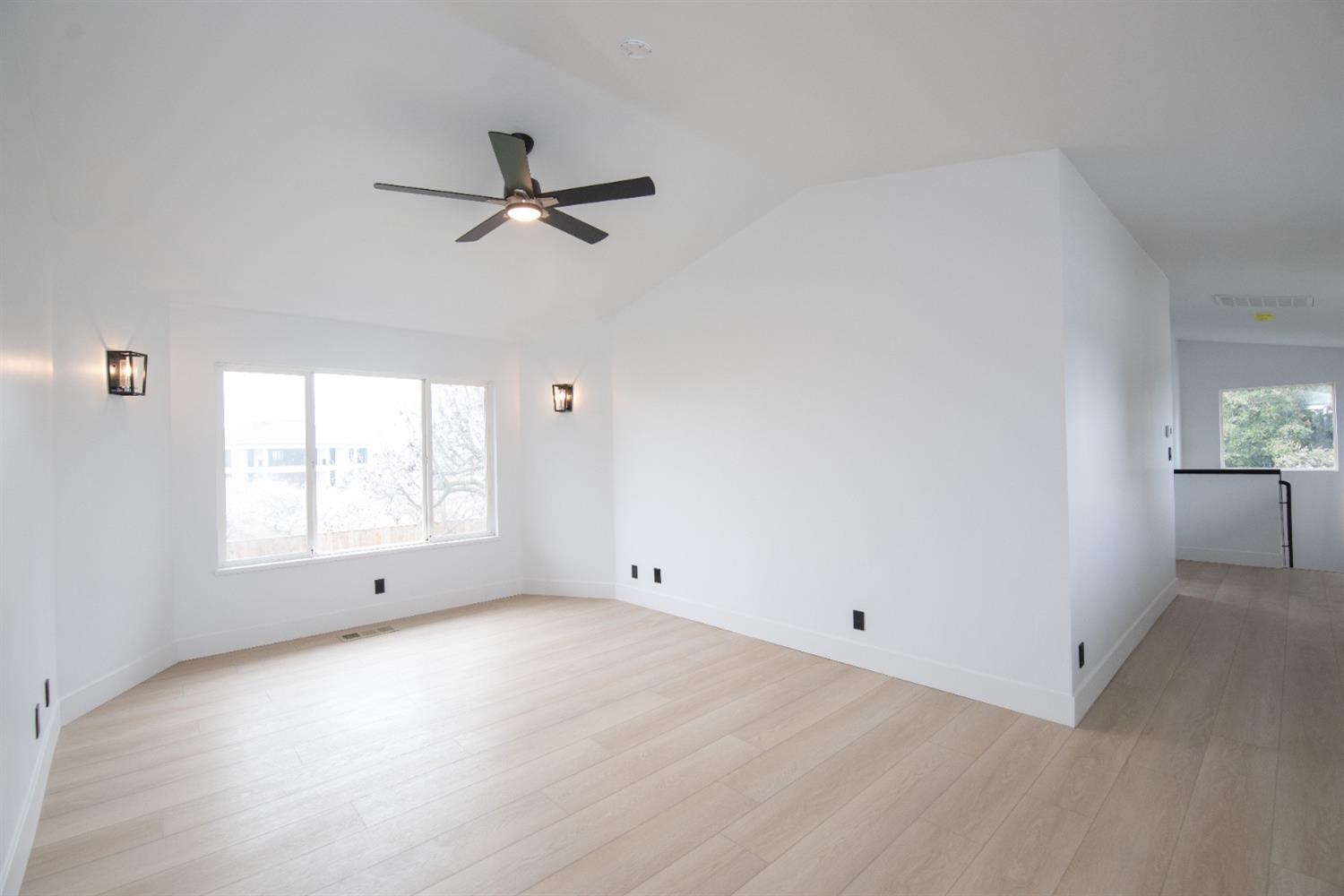 606 Hartley Dr, Modesto, CA 95356