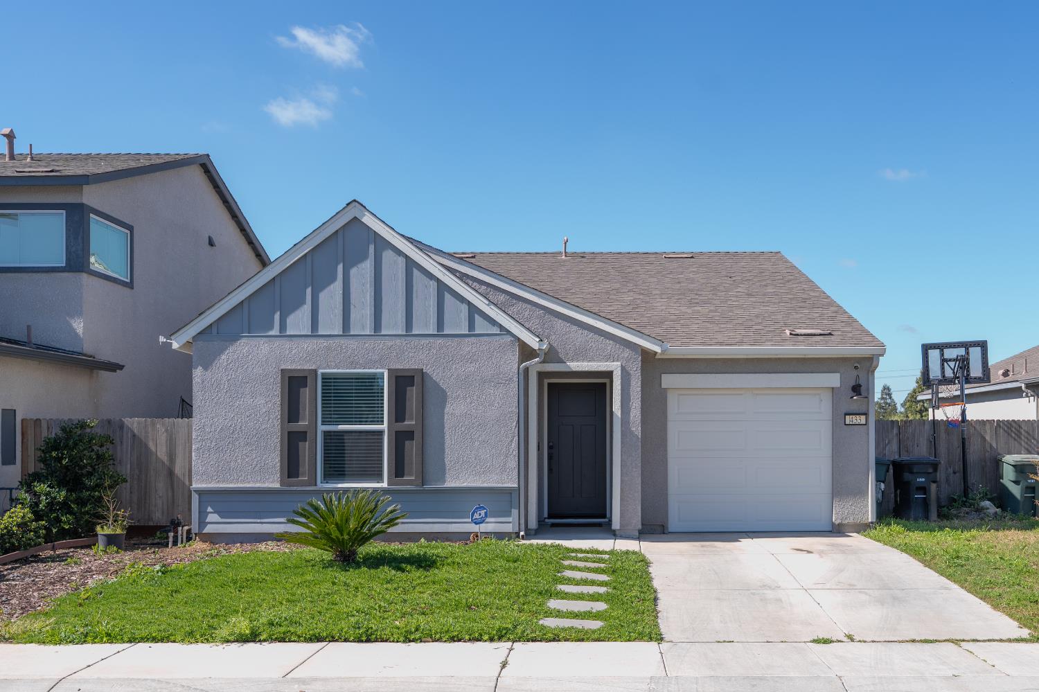 433 Stein Way, Waterford, CA 95386