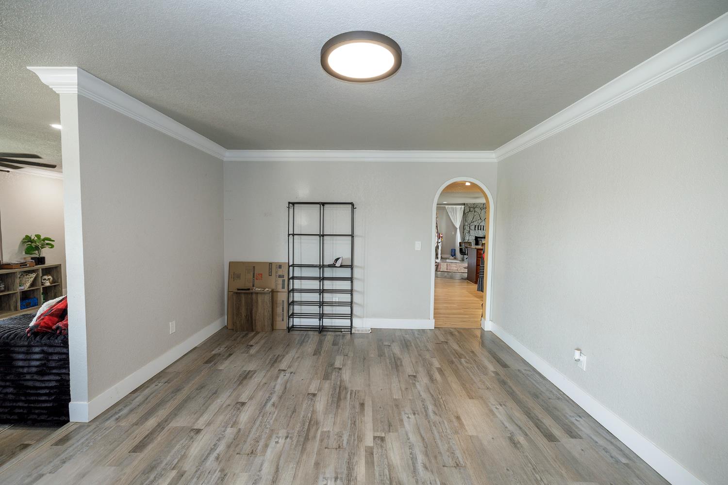 10606 Pioneer Ave, Oakdale, CA 95361