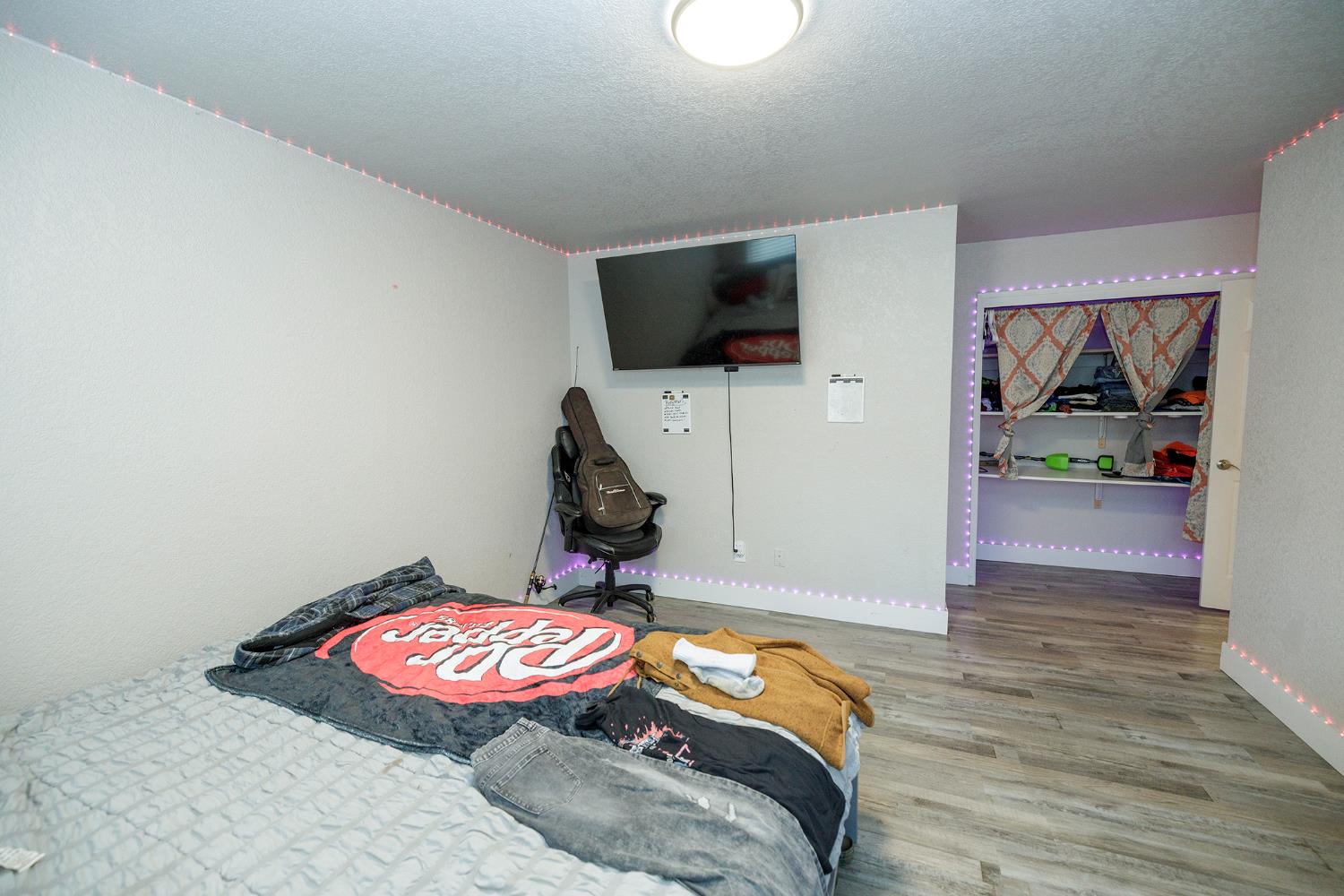 10606 Pioneer Ave, Oakdale, CA 95361