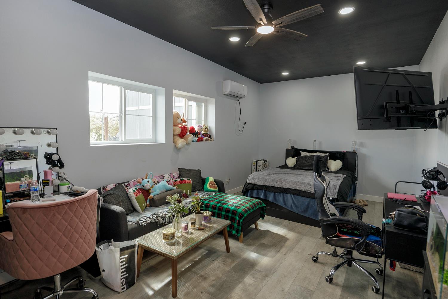 10606 Pioneer Ave, Oakdale, CA 95361