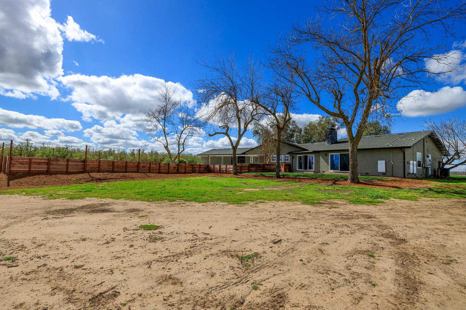 10606 Pioneer Ave, Oakdale, CA 95361