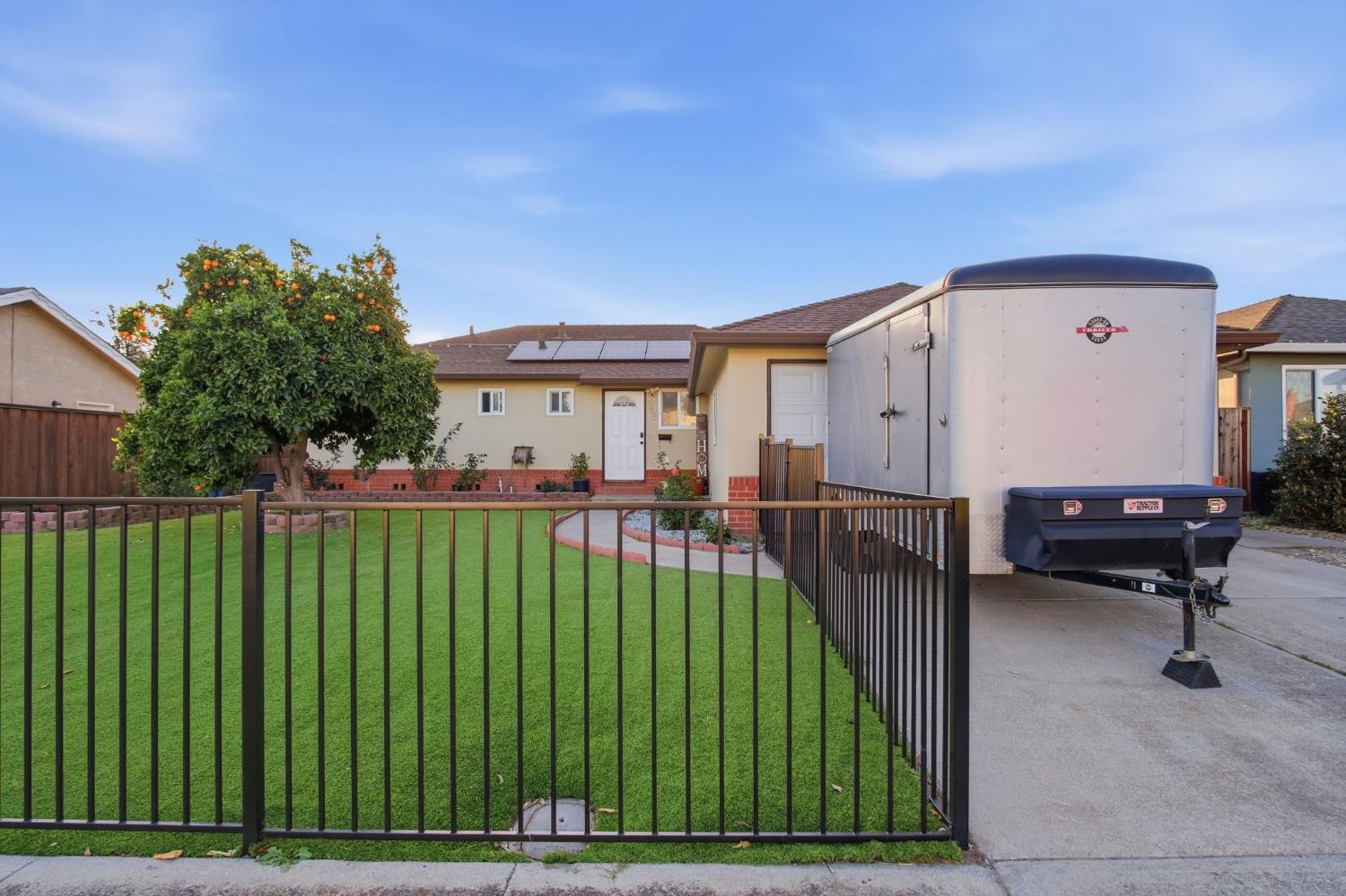 355 Harding Ave, Manteca, CA 95336