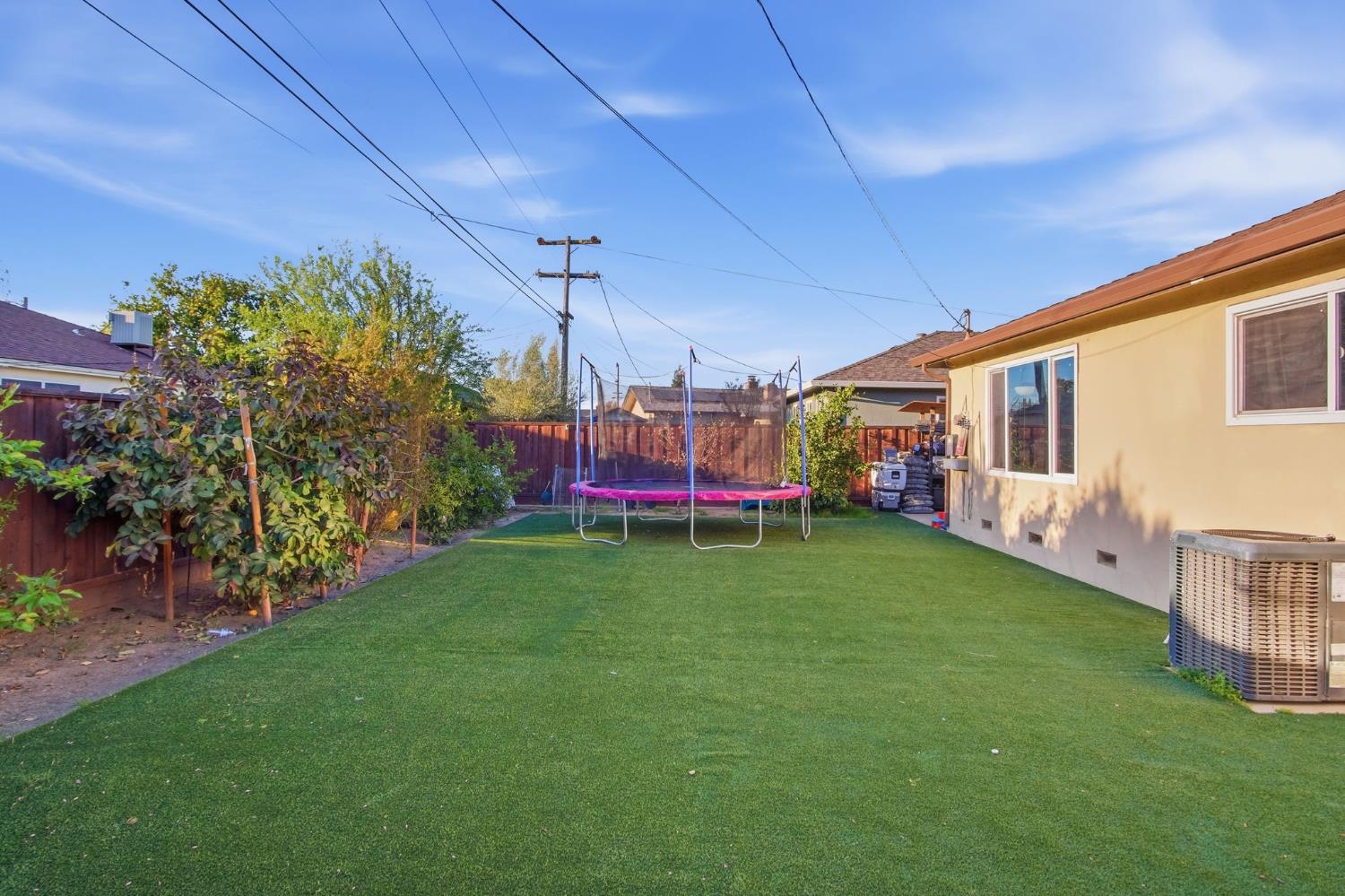 355 Harding Ave, Manteca, CA 95336