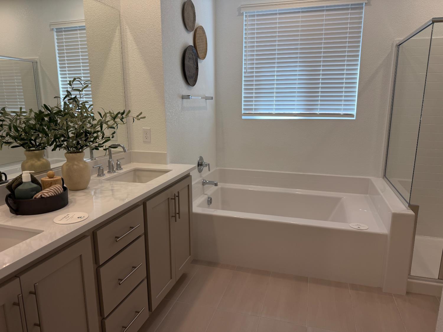 2105 Emerald Ranch Rd, Patterson, CA 95363