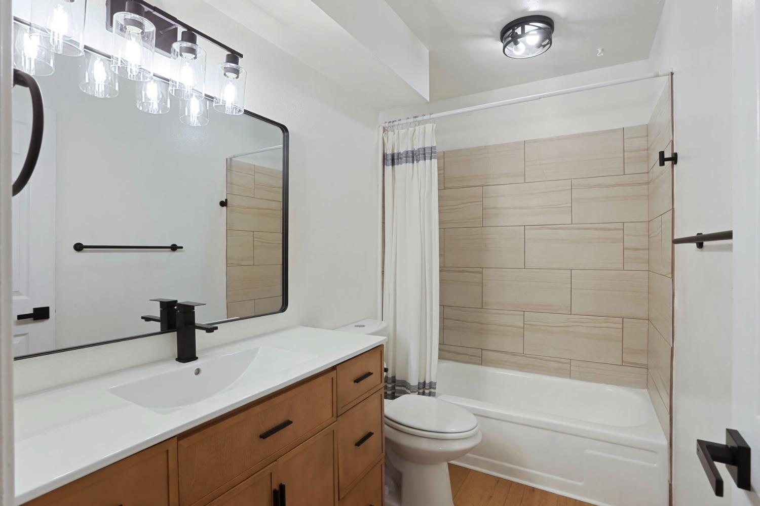 3052 Laramie Dr, Modesto, CA 95355