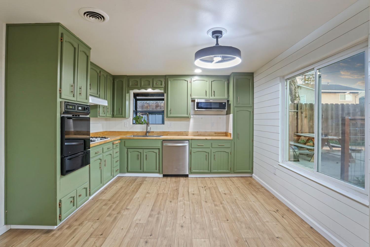 3052 Laramie Dr, Modesto, CA 95355