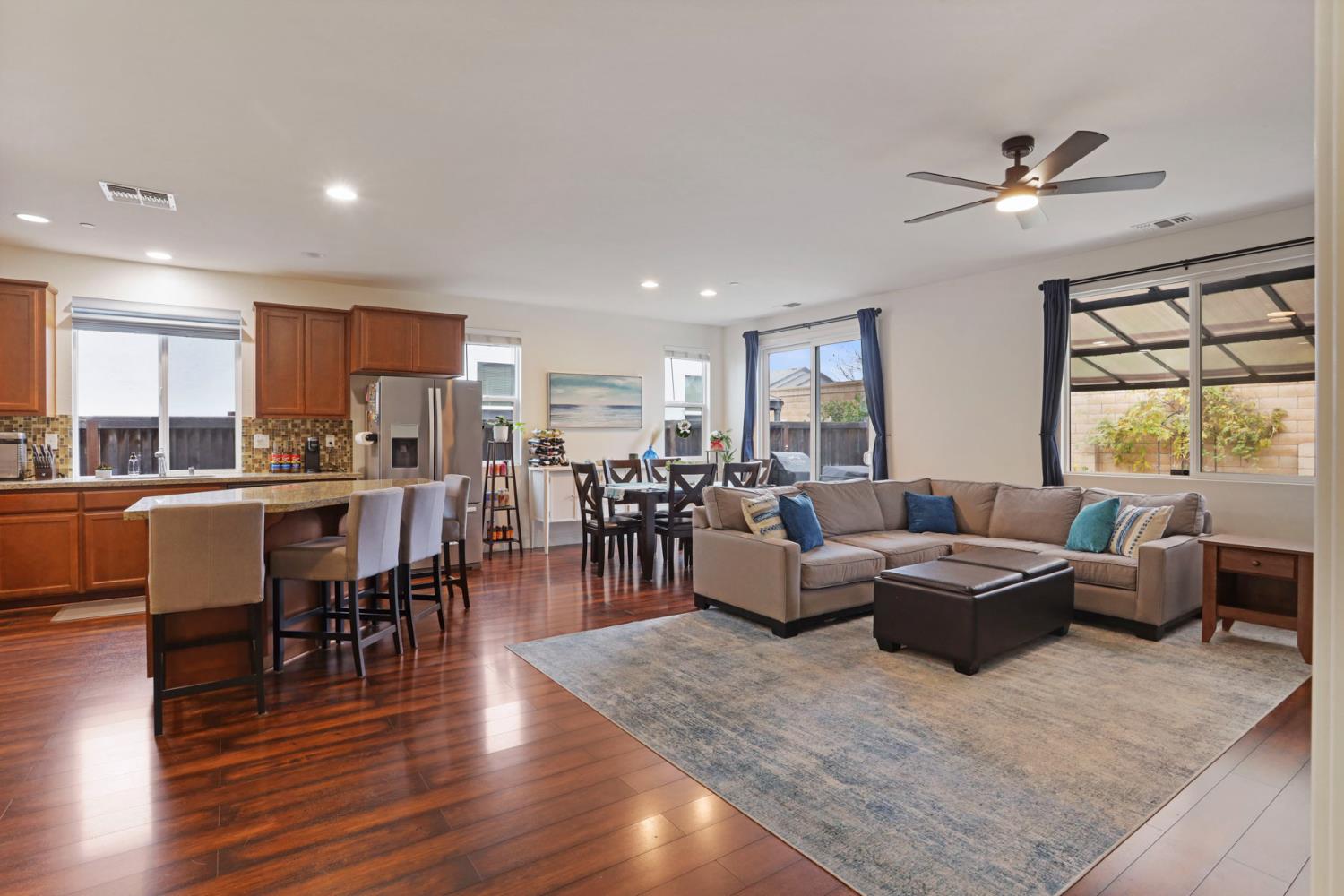 1091 Alba St, Manteca, CA 95337