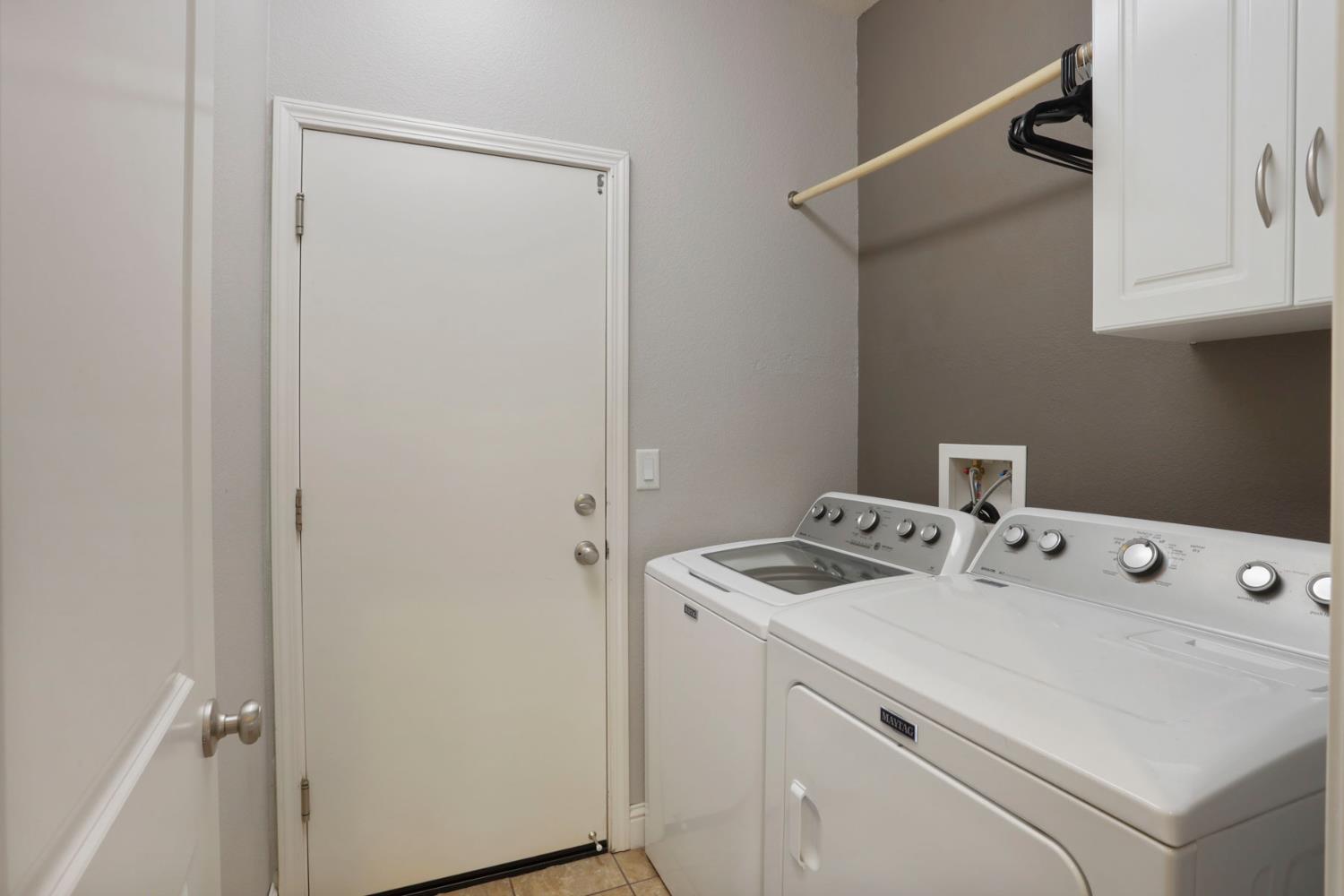 1091 Alba St, Manteca, CA 95337