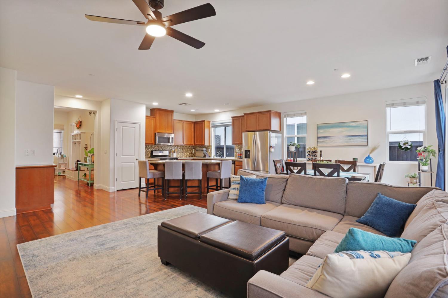 1091 Alba St, Manteca, CA 95337