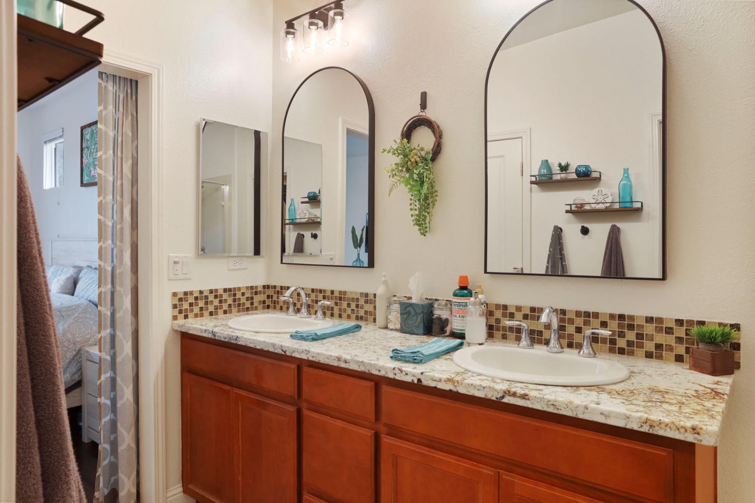 1091 Alba St, Manteca, CA 95337