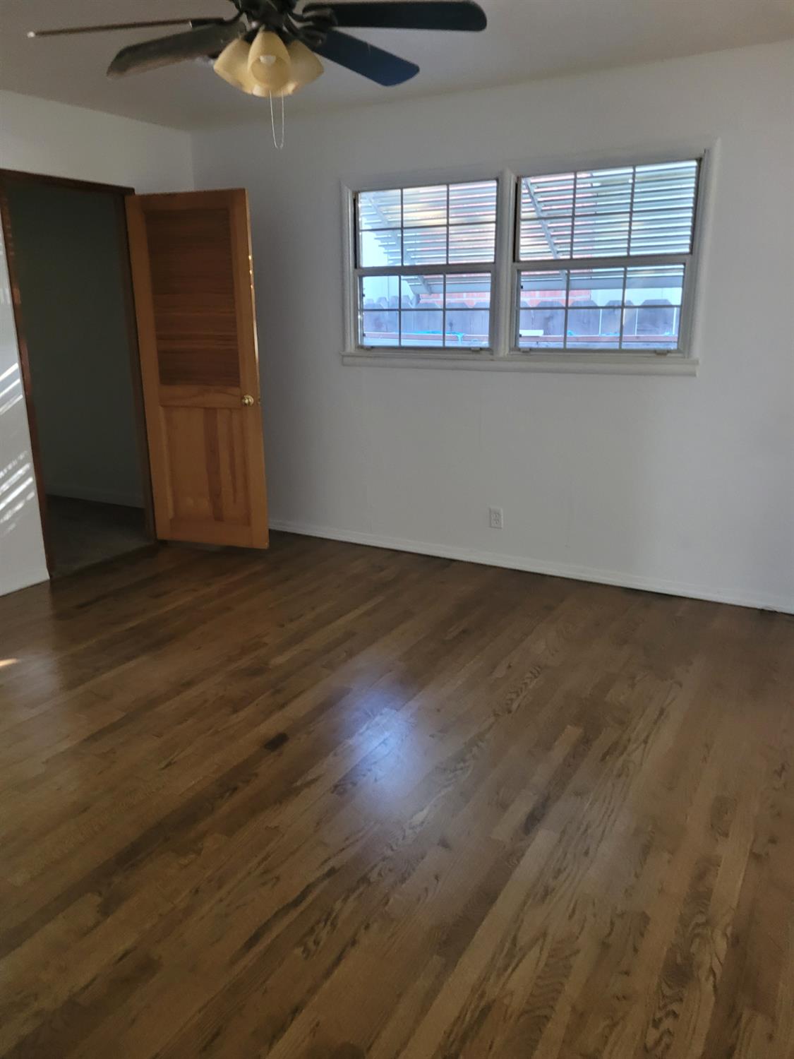 1310 Crescent Dr, Modesto, CA 95350