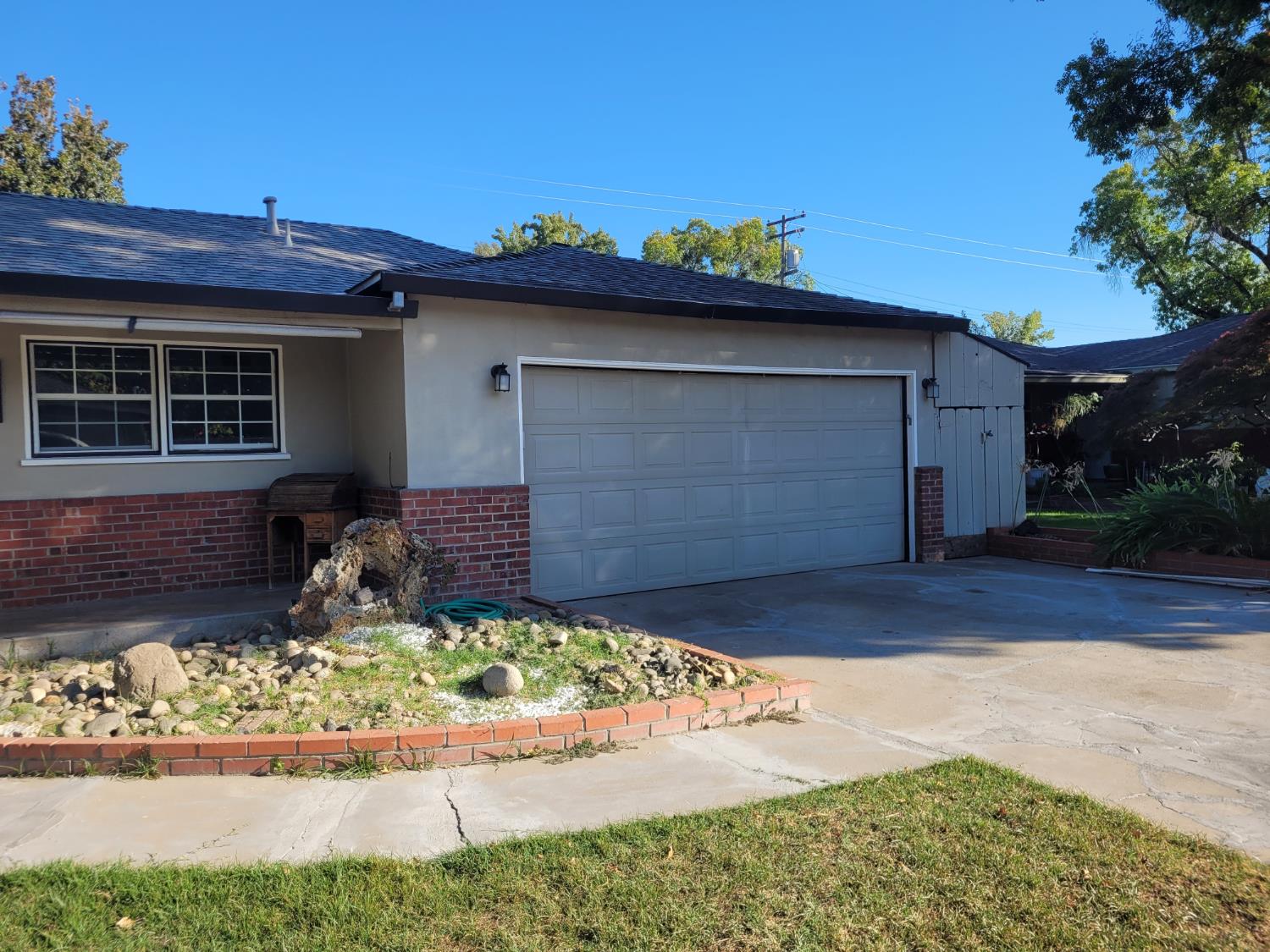 1310 Crescent Dr, Modesto, CA 95350