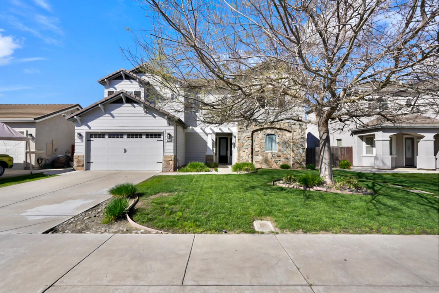 975 Briarwood Dr, Livingston, CA 95334