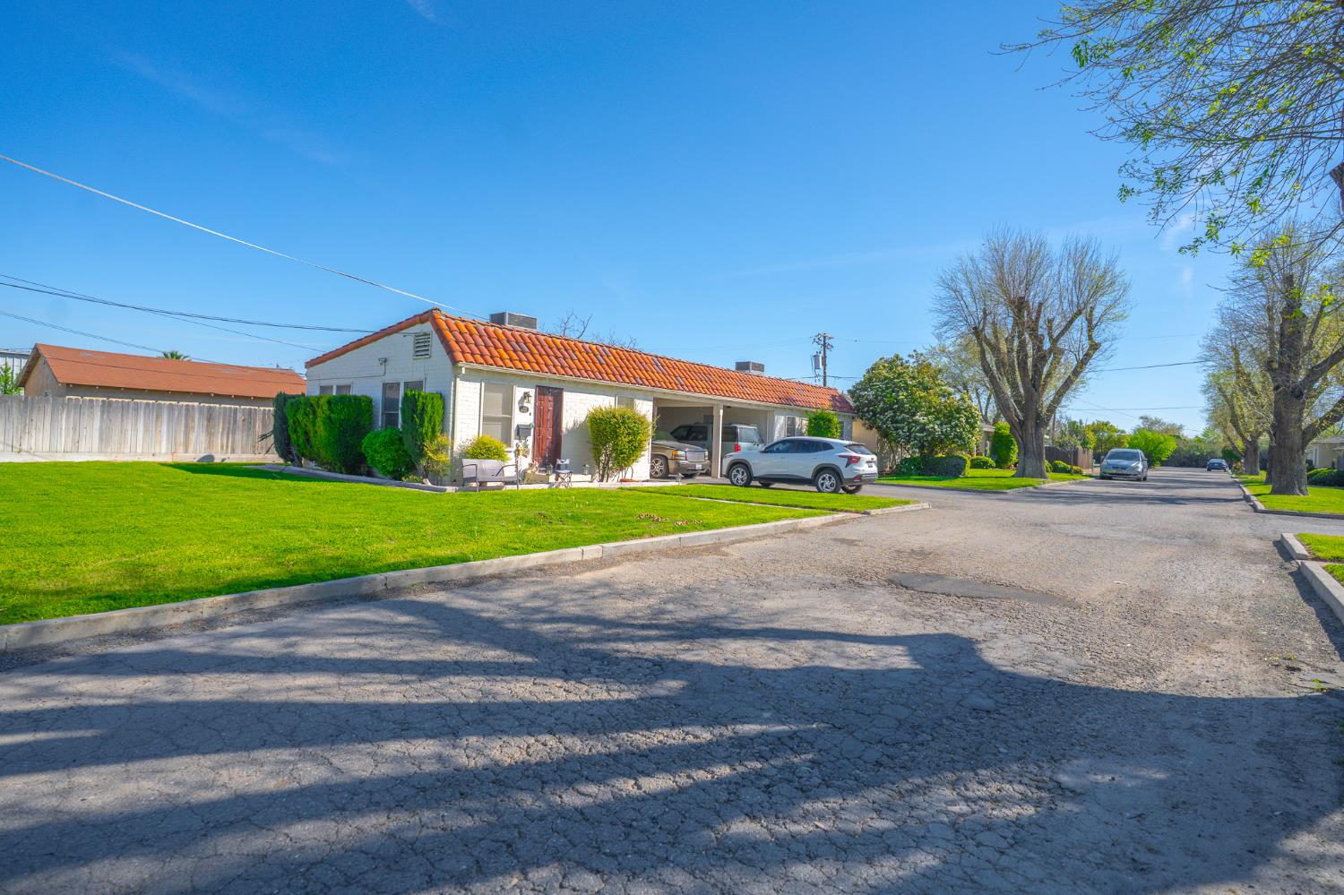 1725 E Pacheco Blvd, Los Banos, CA 93635