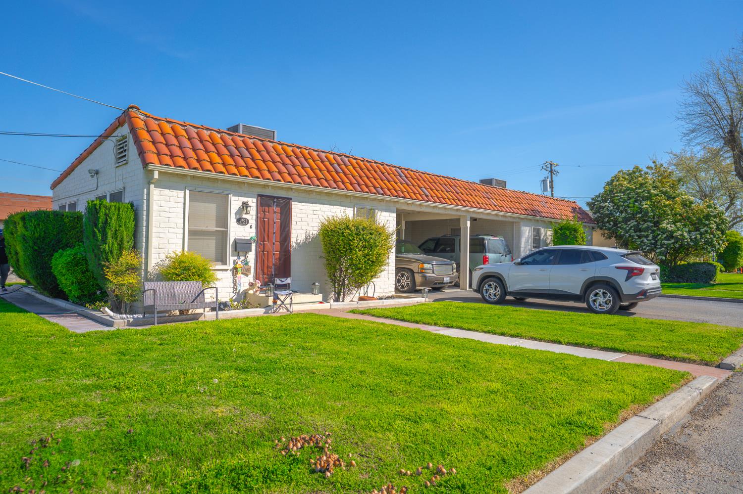 1725 E Pacheco Blvd, Los Banos, CA 93635