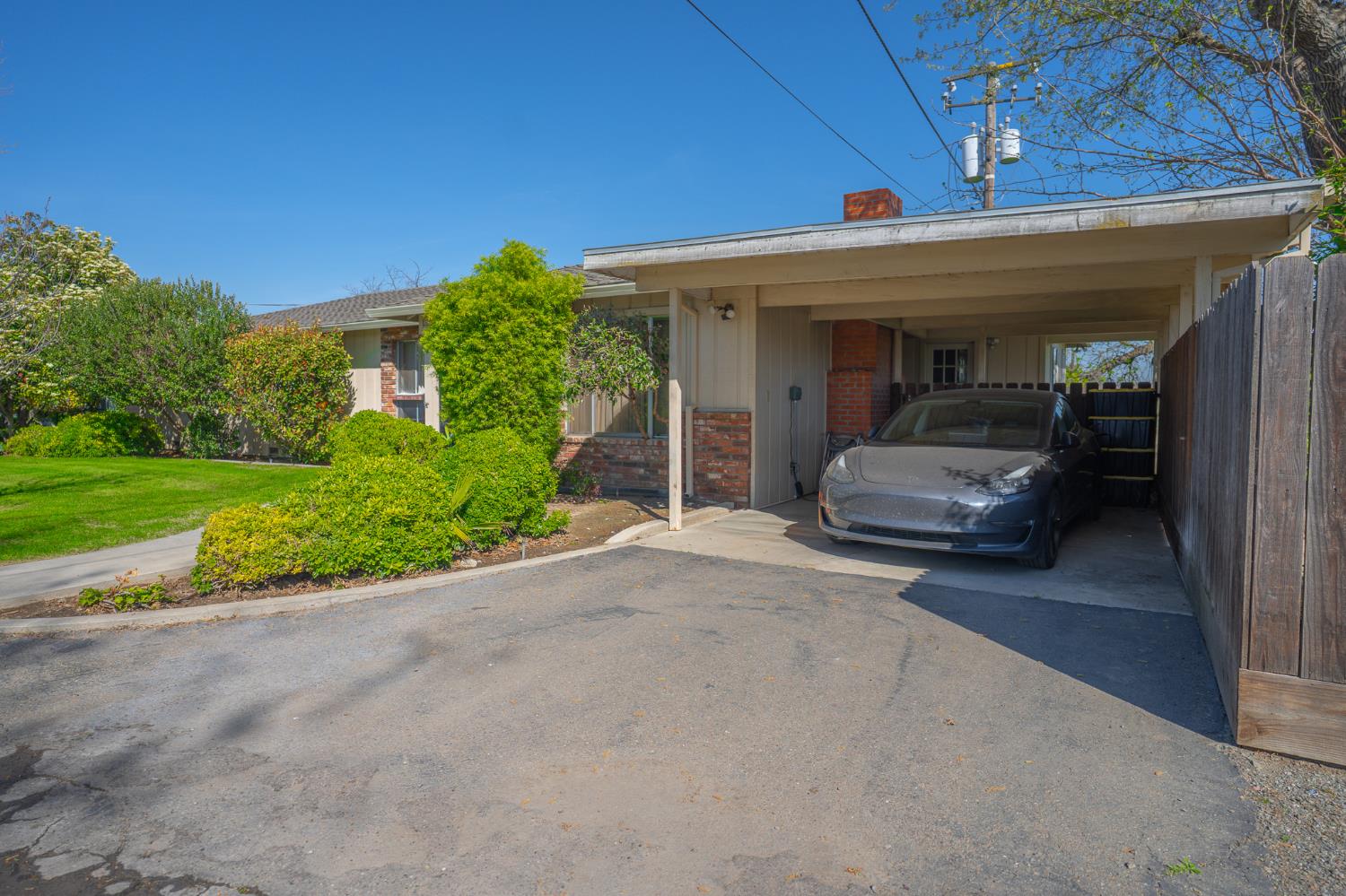 1725 E Pacheco Blvd, Los Banos, CA 93635