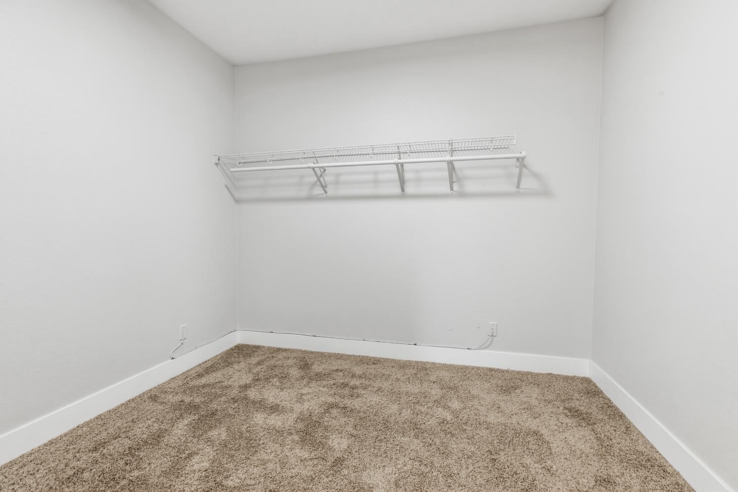 357 Wolfpack Ct, Patterson, CA 95363