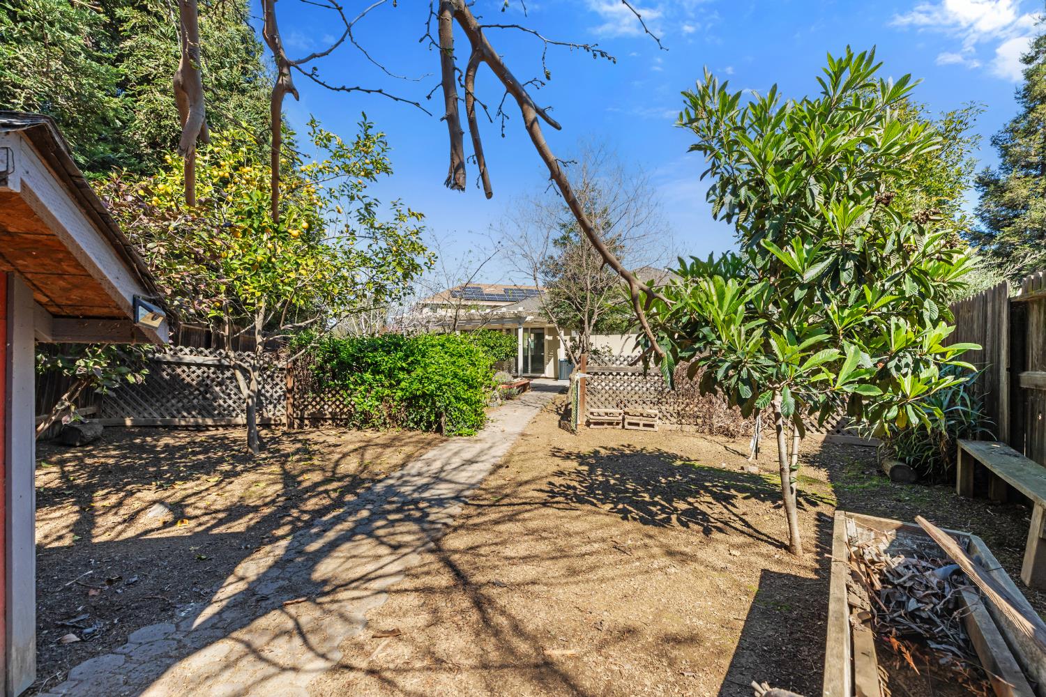 357 Wolfpack Ct, Patterson, CA 95363