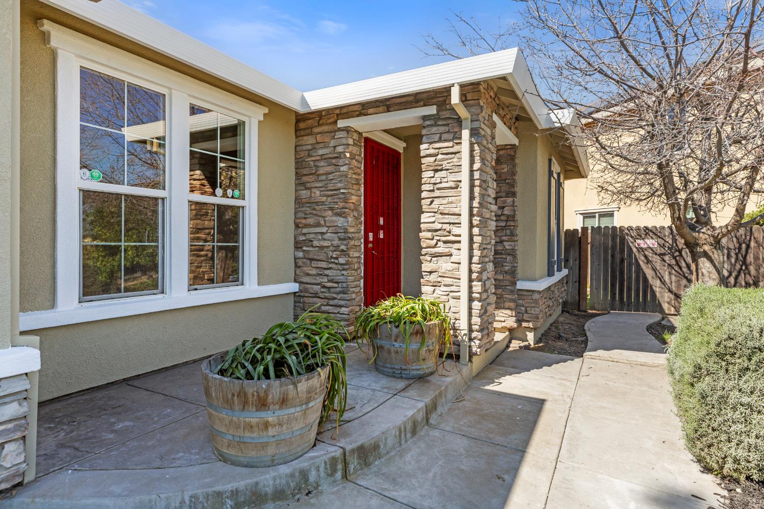 357 Wolfpack Ct, Patterson, CA 95363