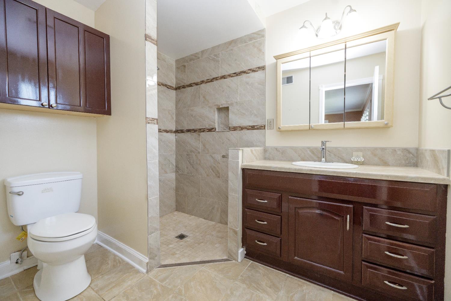 1618 Linwood Dr, Modesto, CA 95350