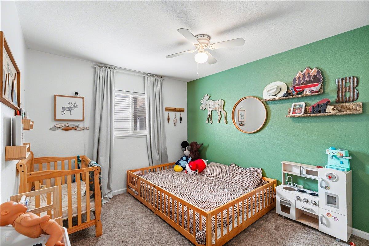 1251 David Dr, Oakdale, CA 95361