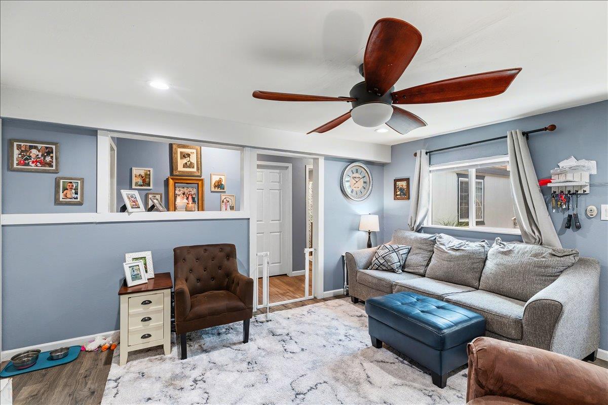 1251 David Dr, Oakdale, CA 95361