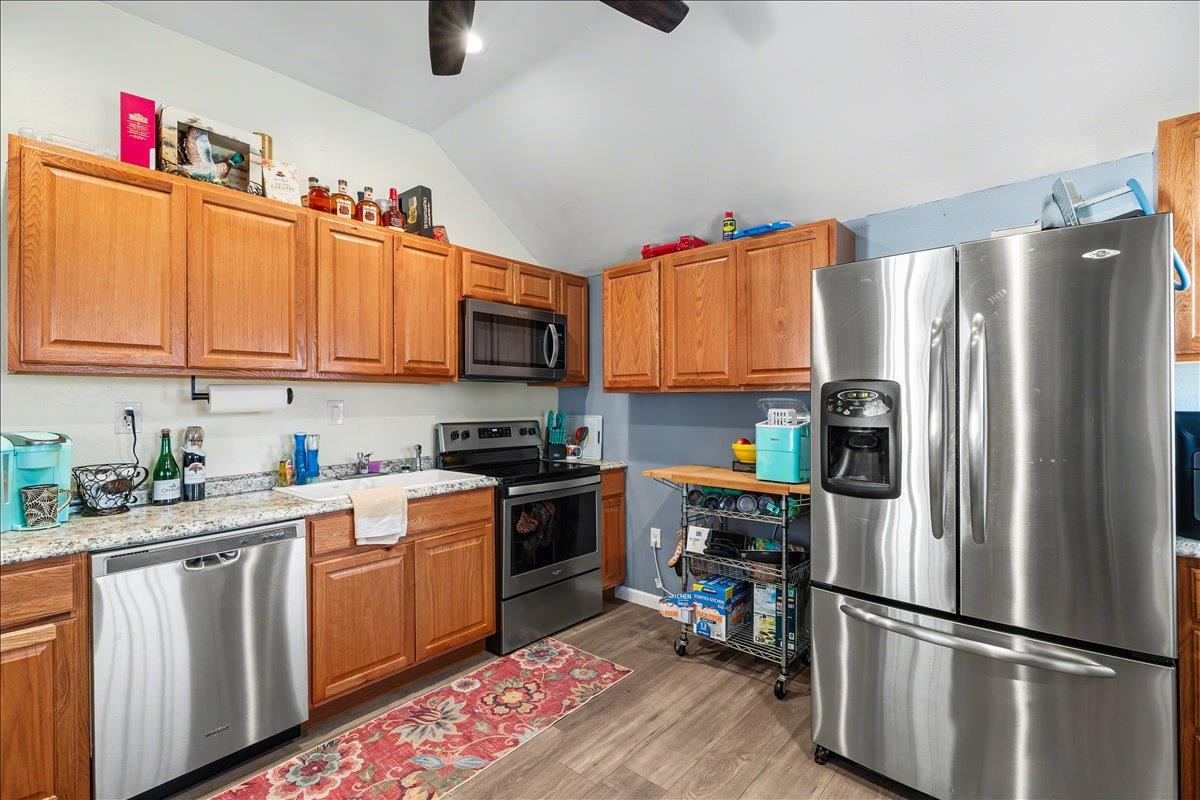 1251 David Dr, Oakdale, CA 95361