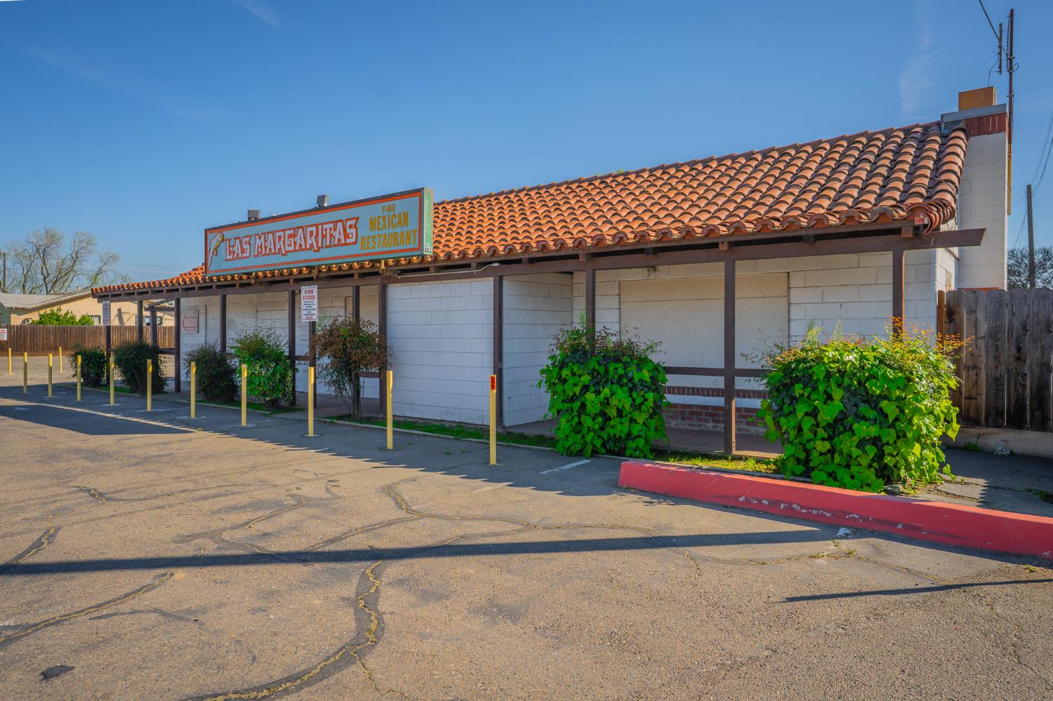 1711 E Pacheco Blvd, Los Banos, CA 93635