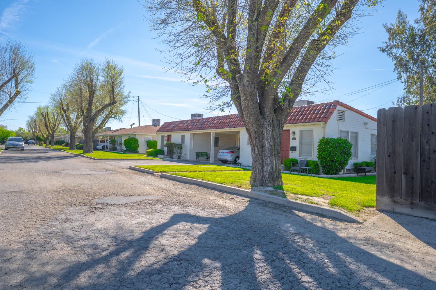 1711 E Pacheco Blvd, Los Banos, CA 93635