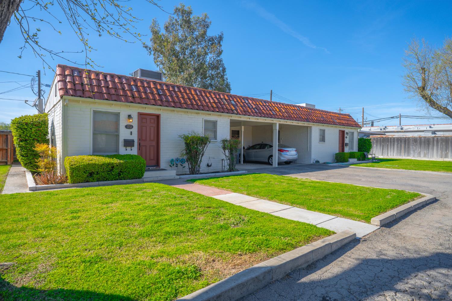 1711 E Pacheco Blvd, Los Banos, CA 93635