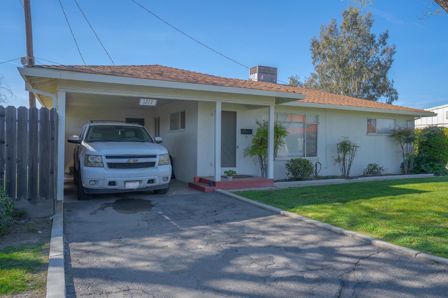 1711 E Pacheco Blvd, Los Banos, CA 93635