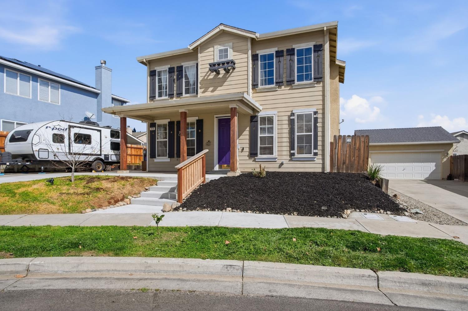 323 Nutcrest Ct, Oakdale, CA 95361