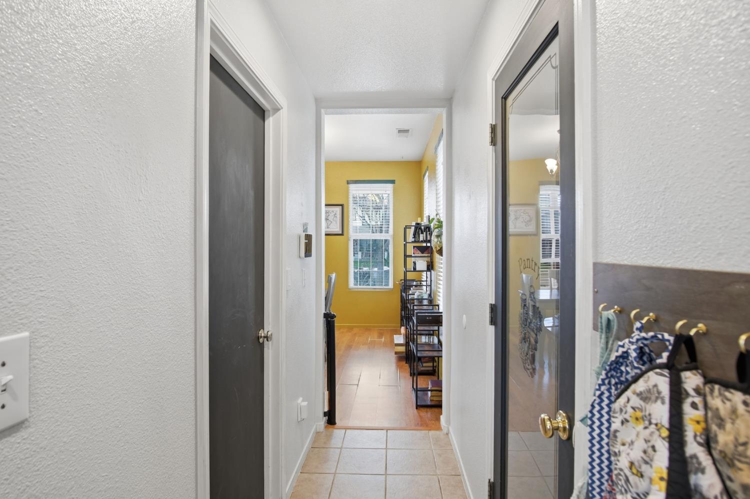 323 Nutcrest Ct, Oakdale, CA 95361