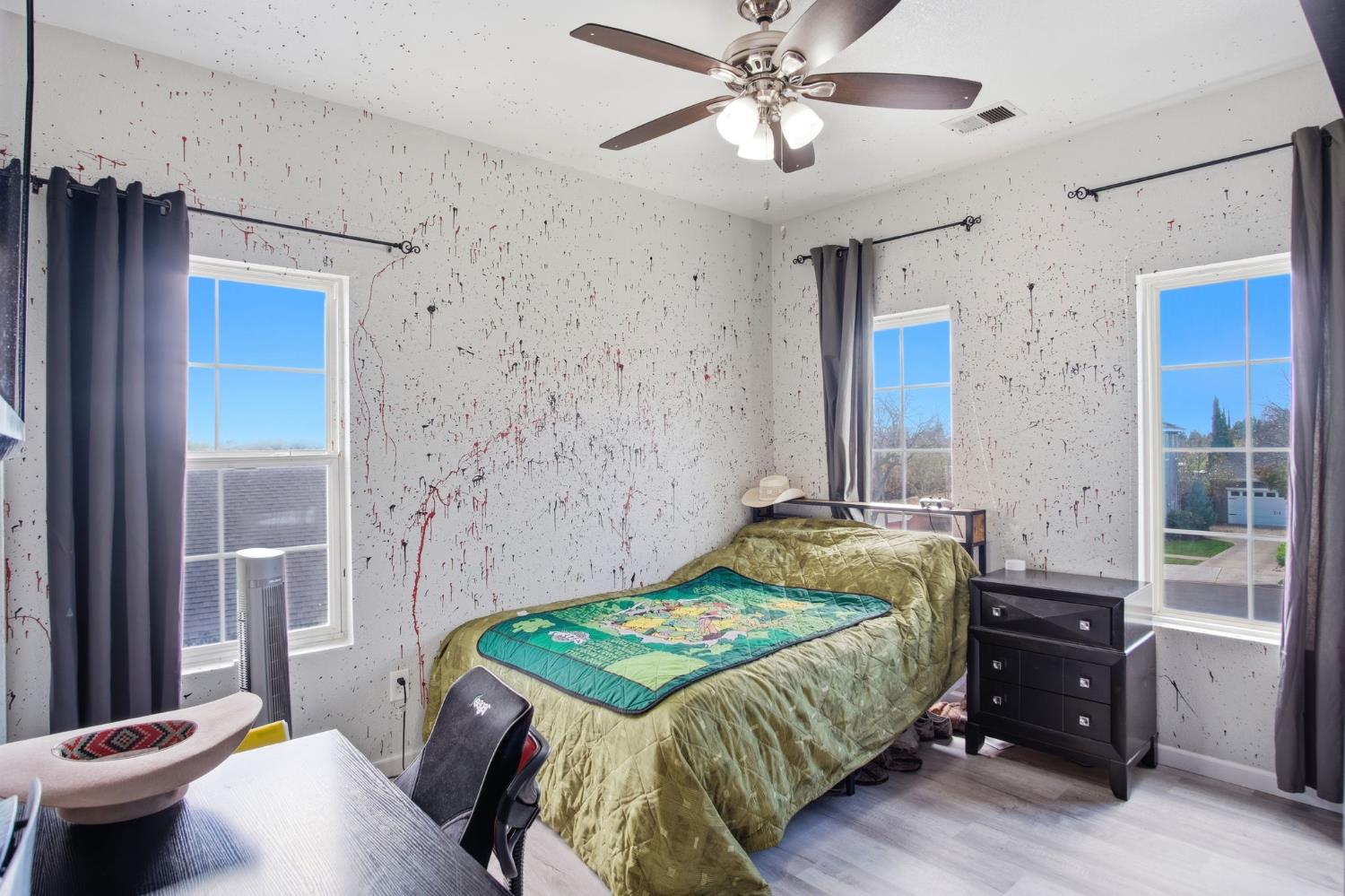 323 Nutcrest Ct, Oakdale, CA 95361