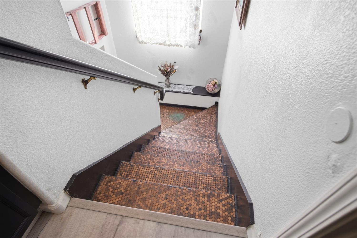 323 Nutcrest Ct, Oakdale, CA 95361