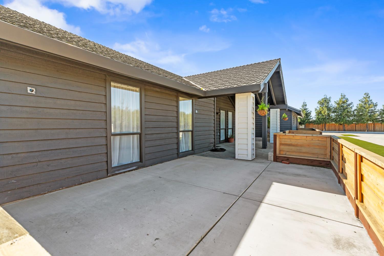 598 Southland Rd, Manteca, CA 95336