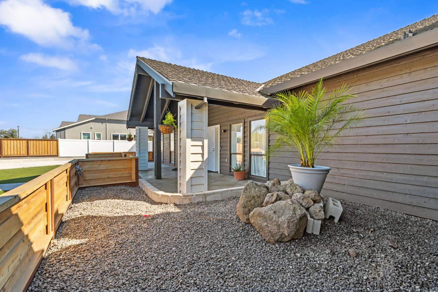 598 Southland Rd, Manteca, CA 95336