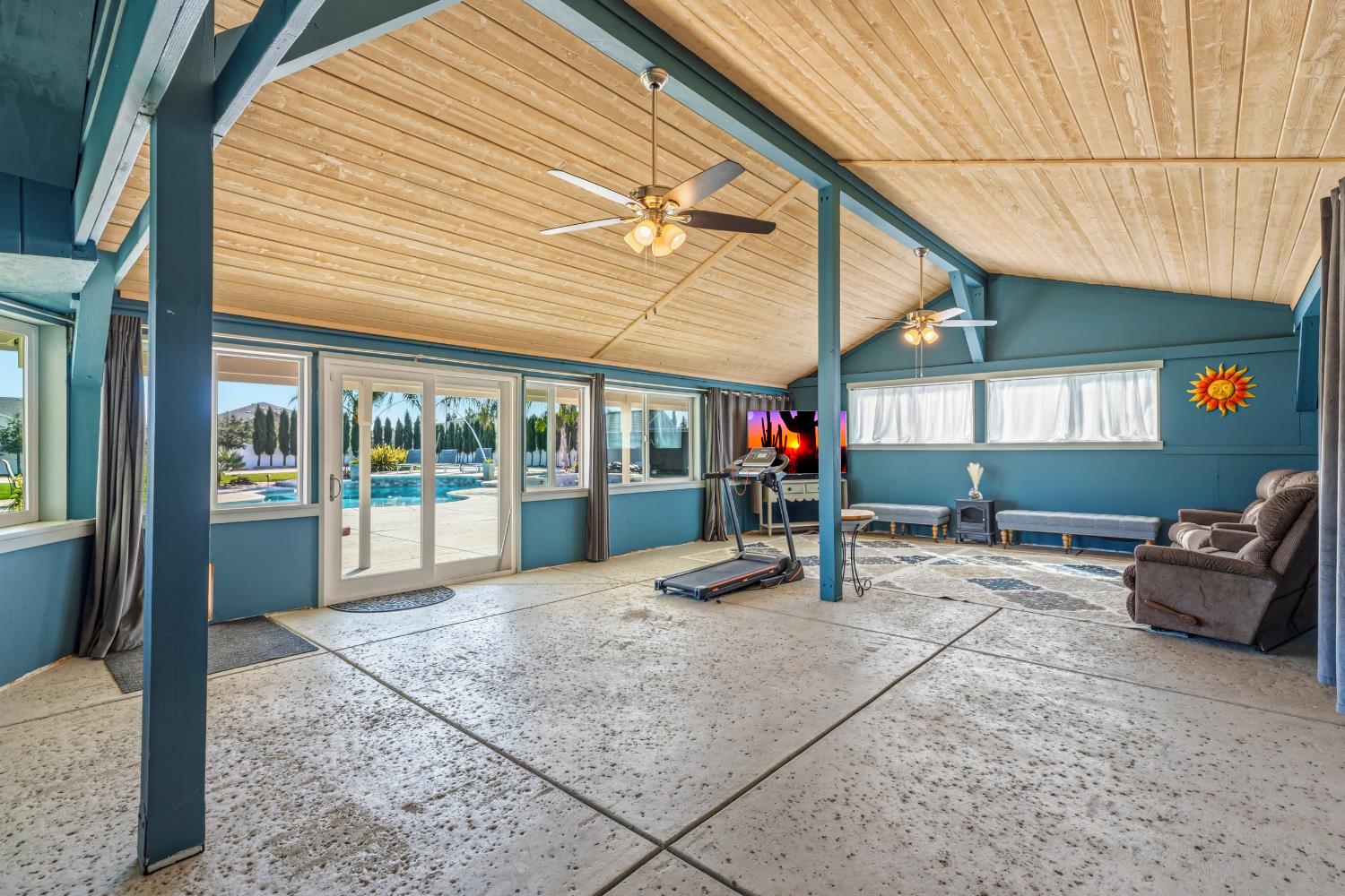 598 Southland Rd, Manteca, CA 95336