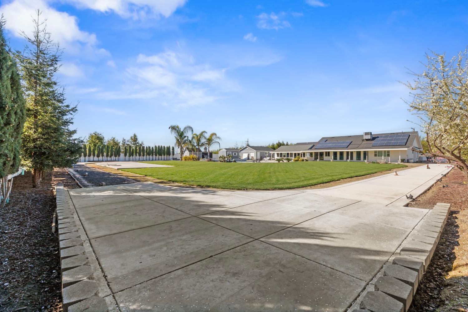 598 Southland Rd, Manteca, CA 95336