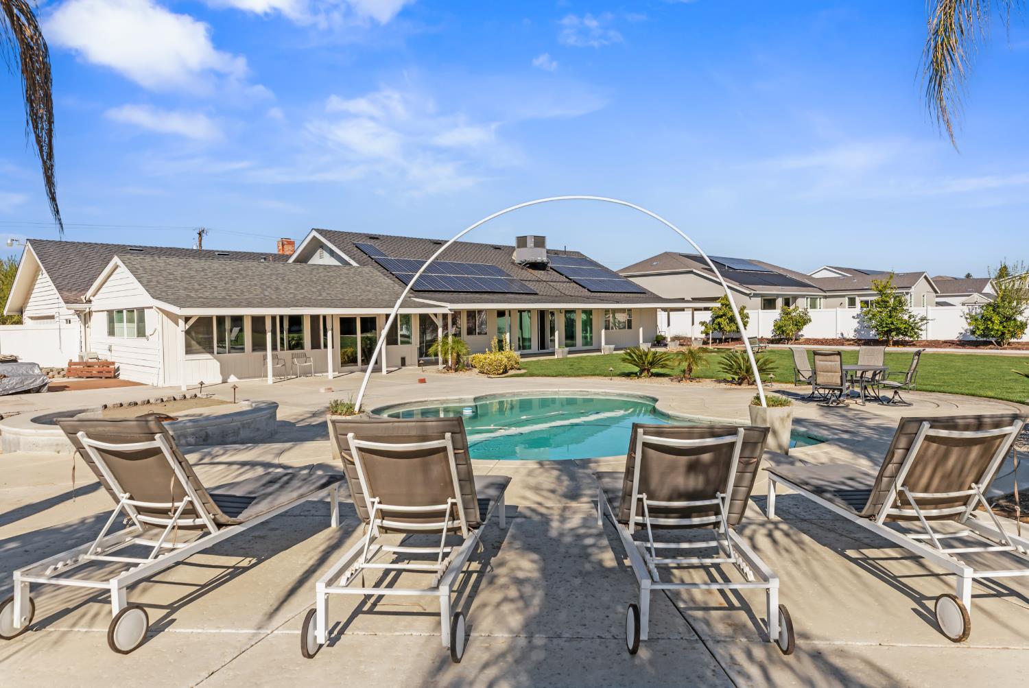 598 Southland Rd, Manteca, CA 95336