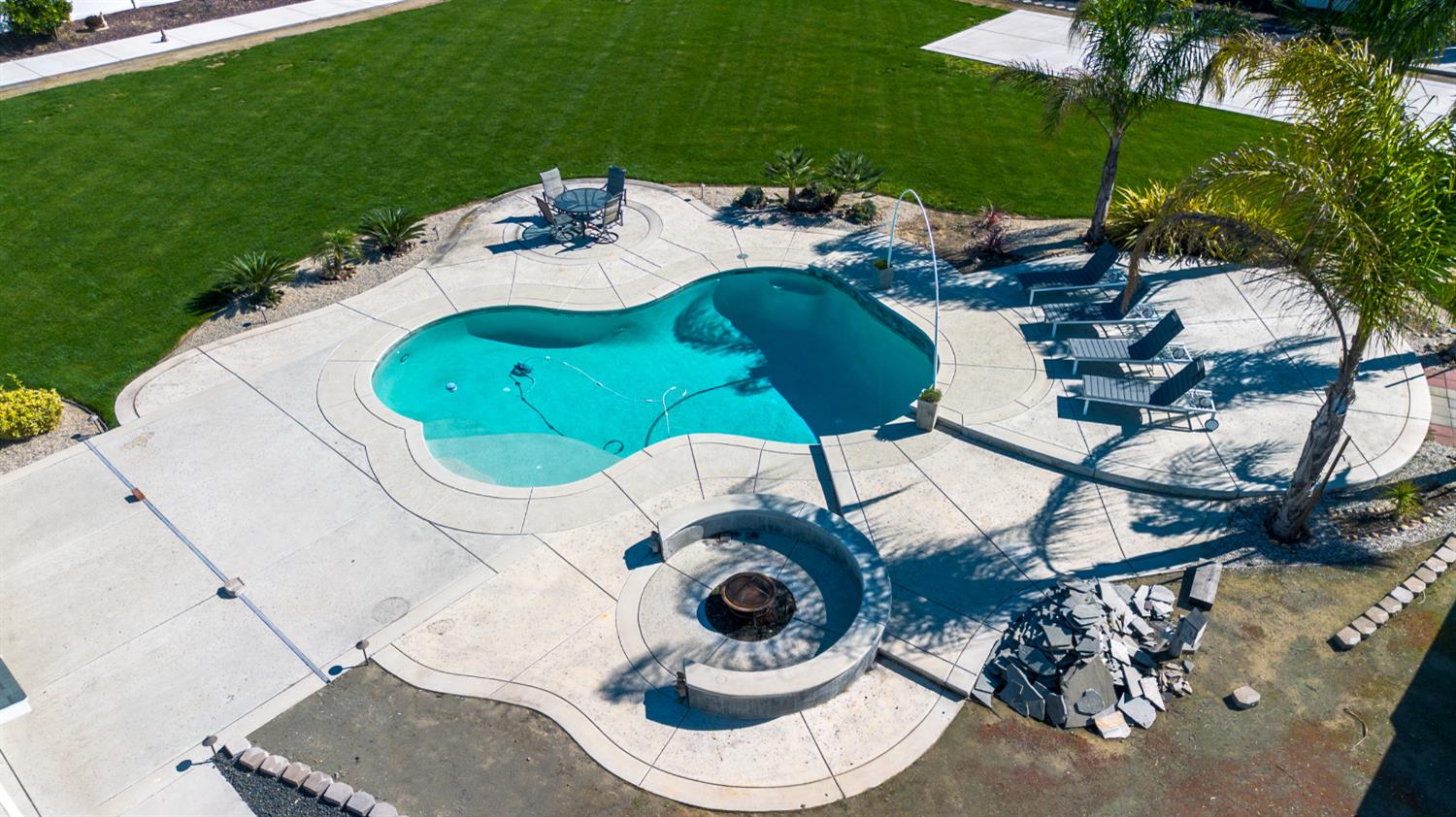 598 Southland Rd, Manteca, CA 95336