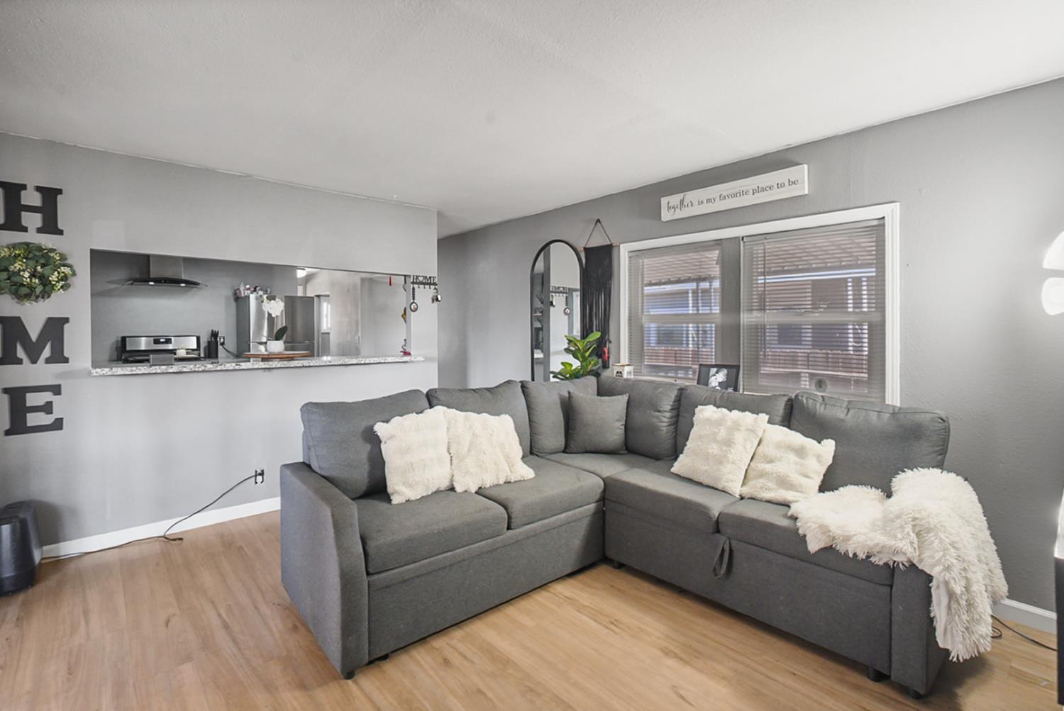 1624 S Highway 99 #10, Manteca, CA 95336