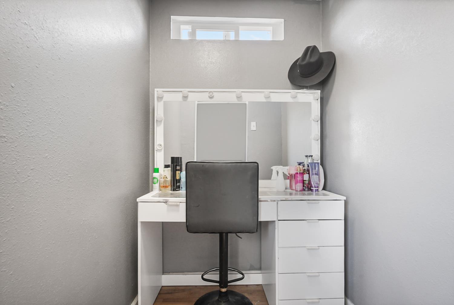 1624 S Highway 99 #10, Manteca, CA 95336